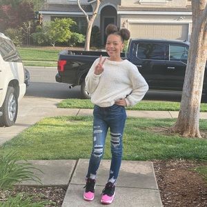 Meet your Posher, Alana